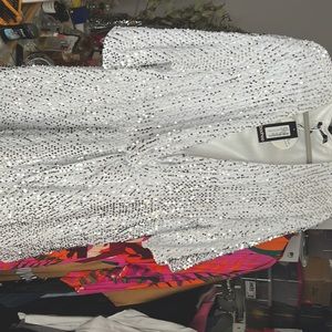 NWT Silver and white tunic or dress from Boohoo in a size 24